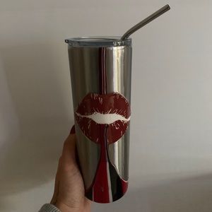 Customized tumbler (LIP DRIP)